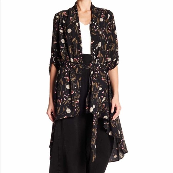 West Kei Jackets & Blazers - NWT West Kei Floral Print Bed Jacket / Duster Sz Large